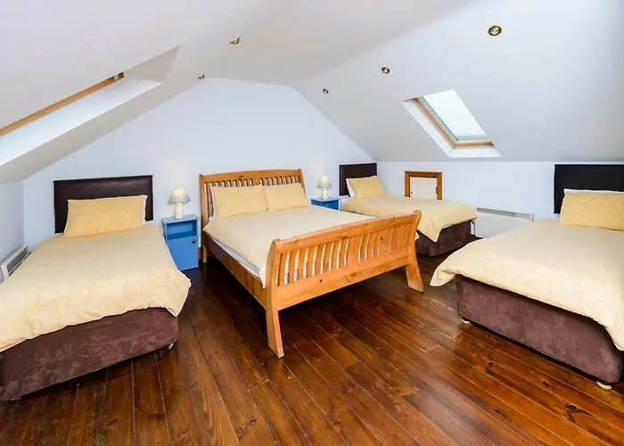 Centre Townhouse An Capall Dubh 丁格尔